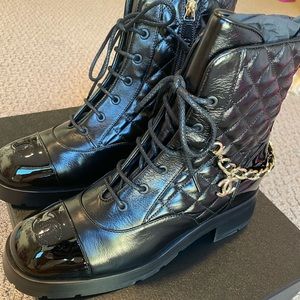 Brand NEW CHANEL Shiny Calfskin Patent Quilted
Chain Lace Up Combat Boots
